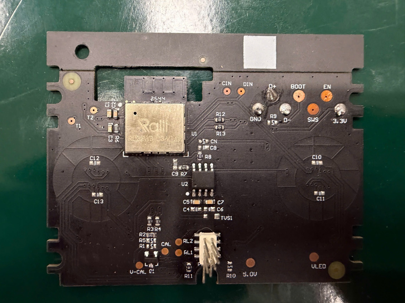 Module Rạng Đông gắn trên bo mạch sản phẩm